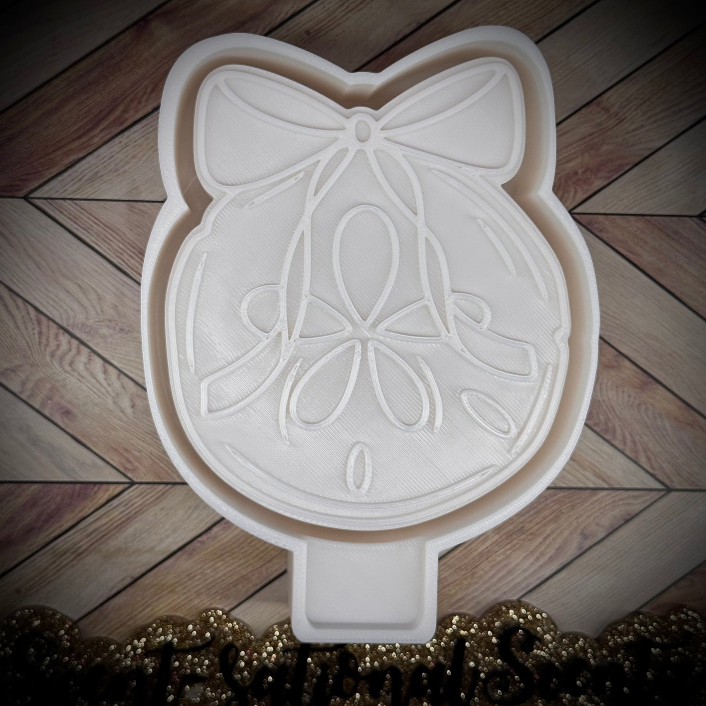 Sand Dollar w/Bow mold