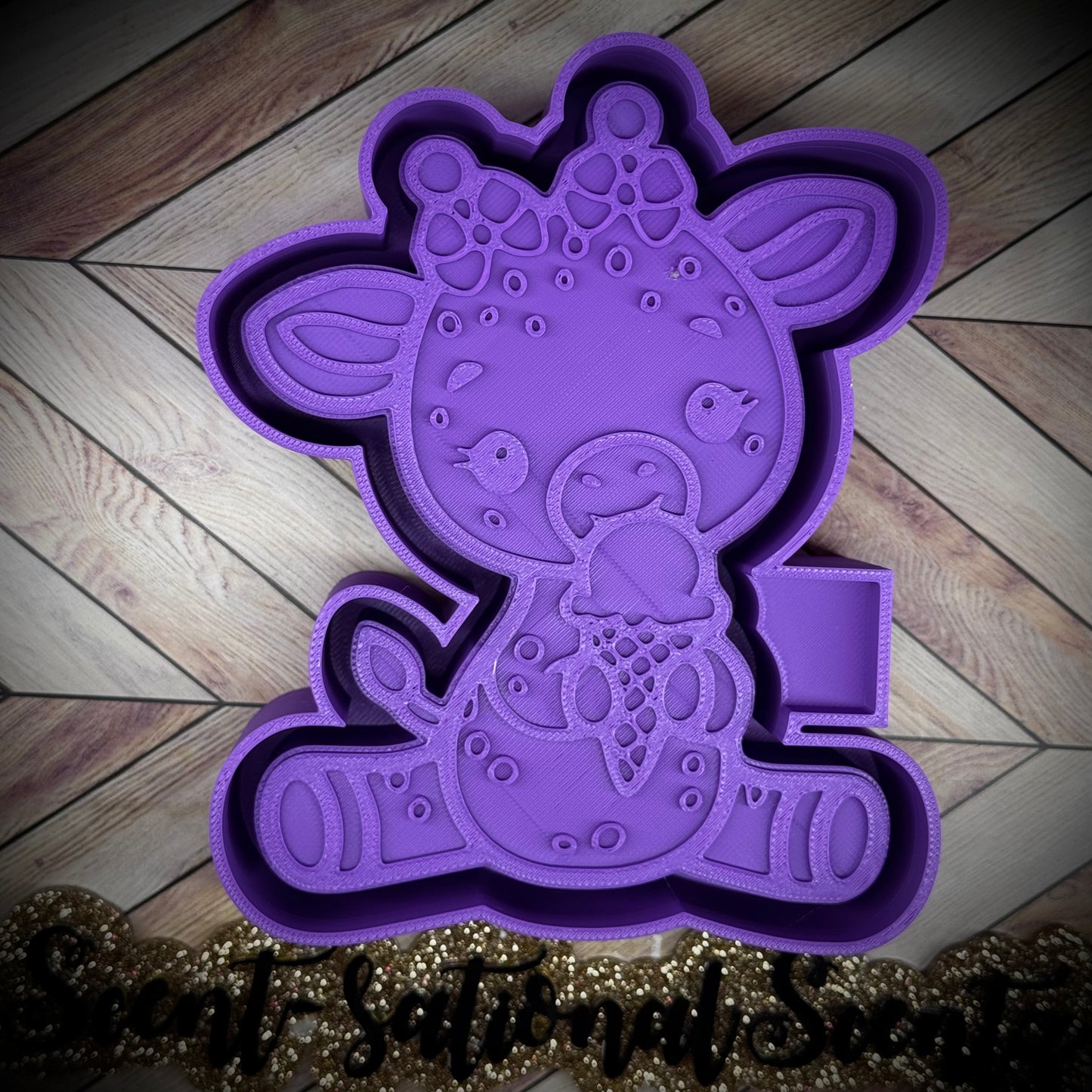 Giraffe w/ice cream cone mold(528)