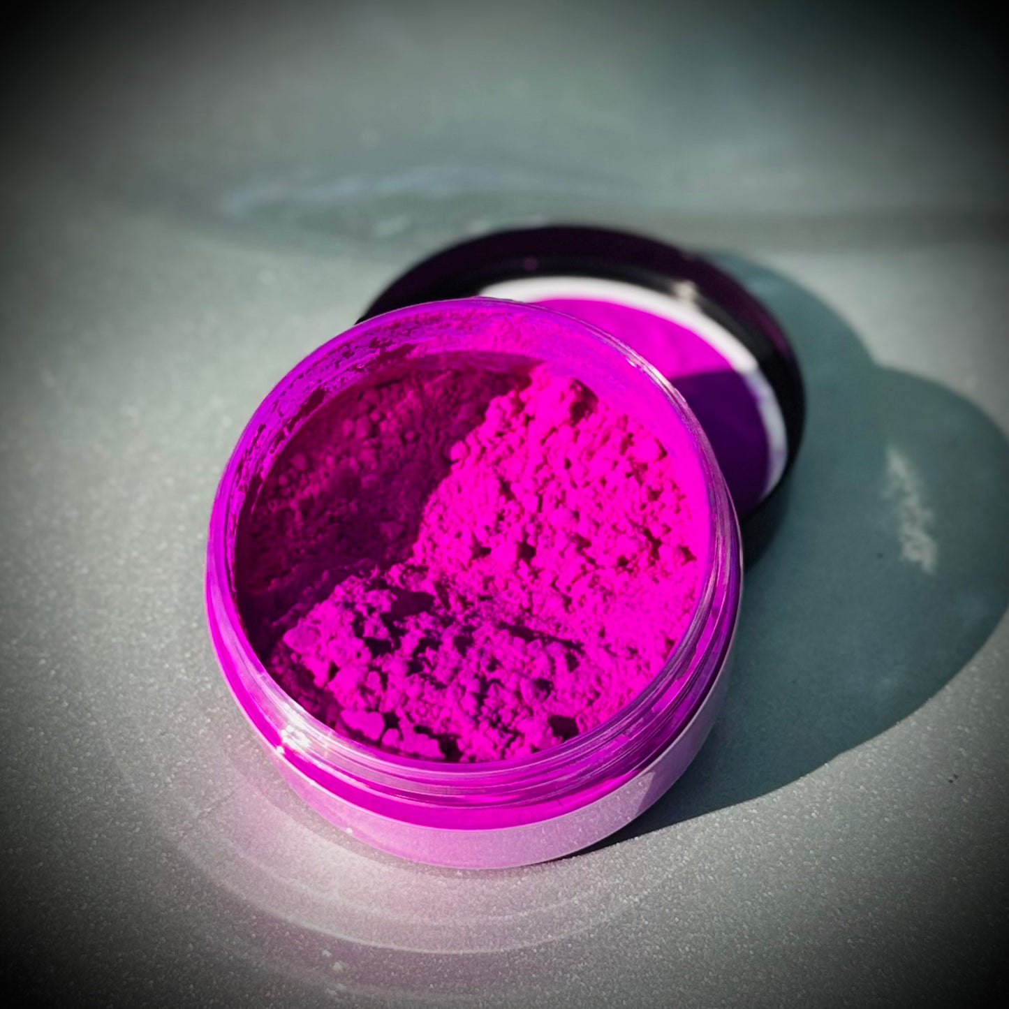 Electric Orchid neon purple pigment