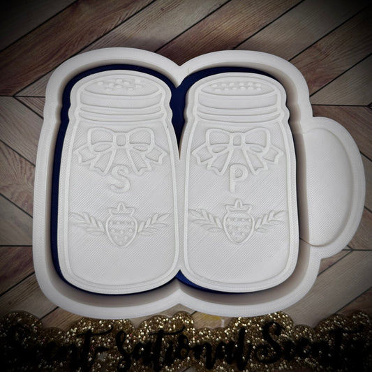 Country Salt & Pepper Shakers mold(570)