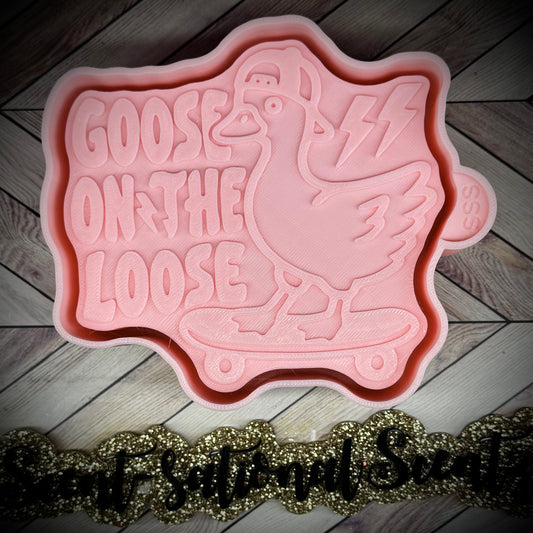 Goose on the Loose Skateboarding mold(943)