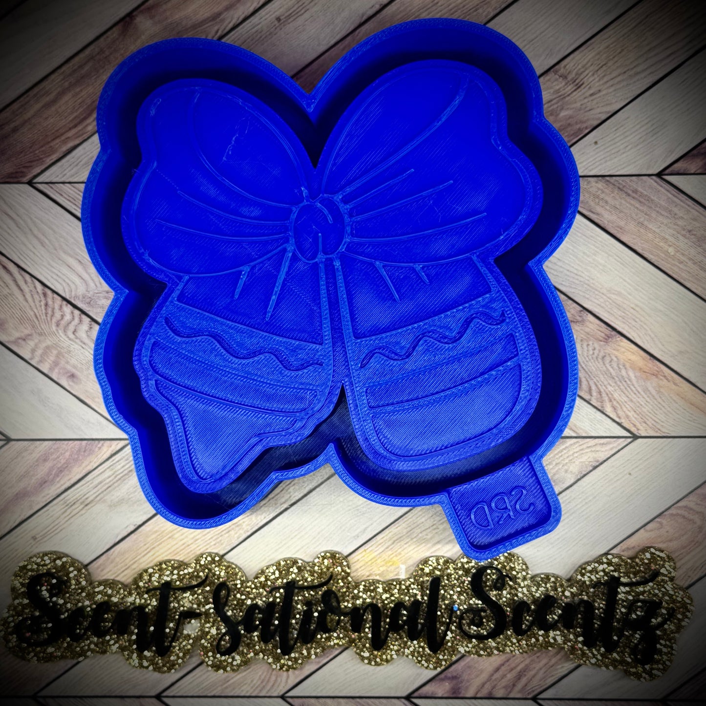 Crayon Bow mold