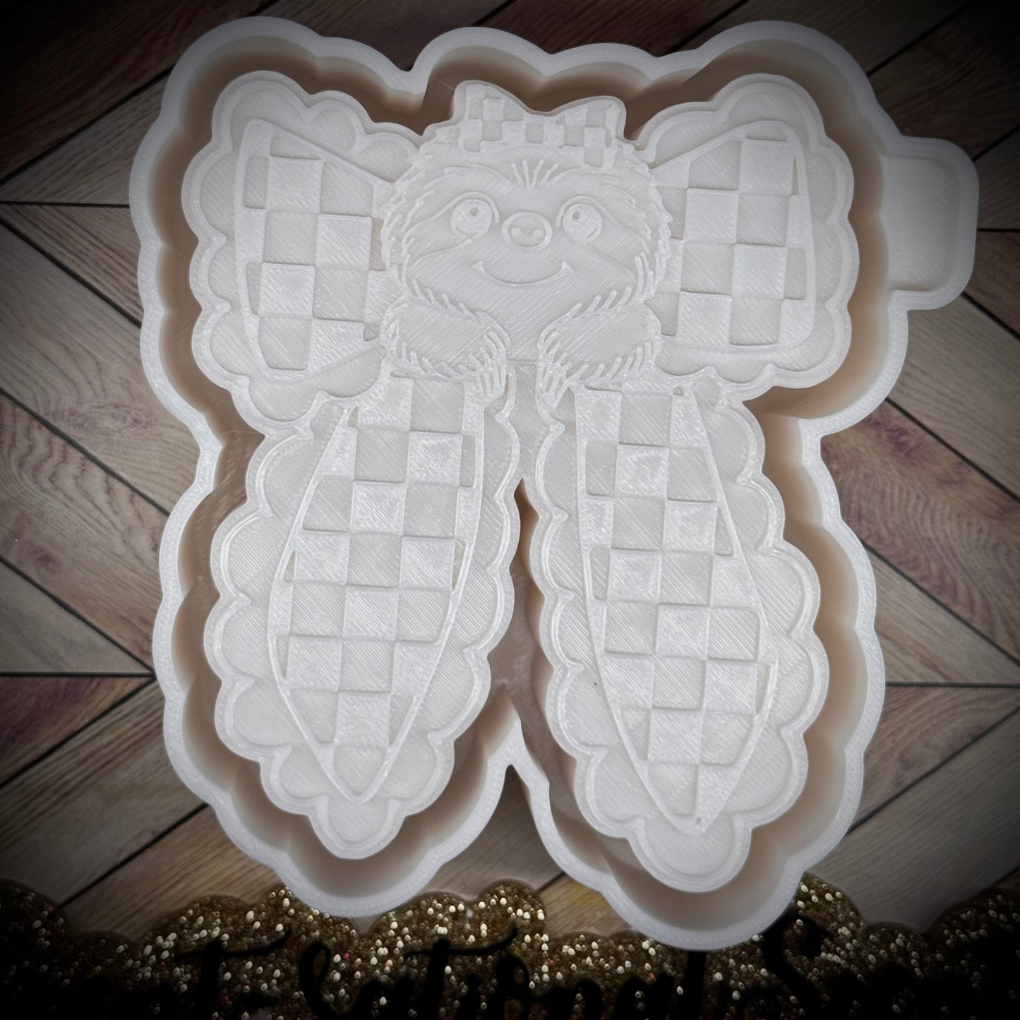 Checkered Sloth Bow mold