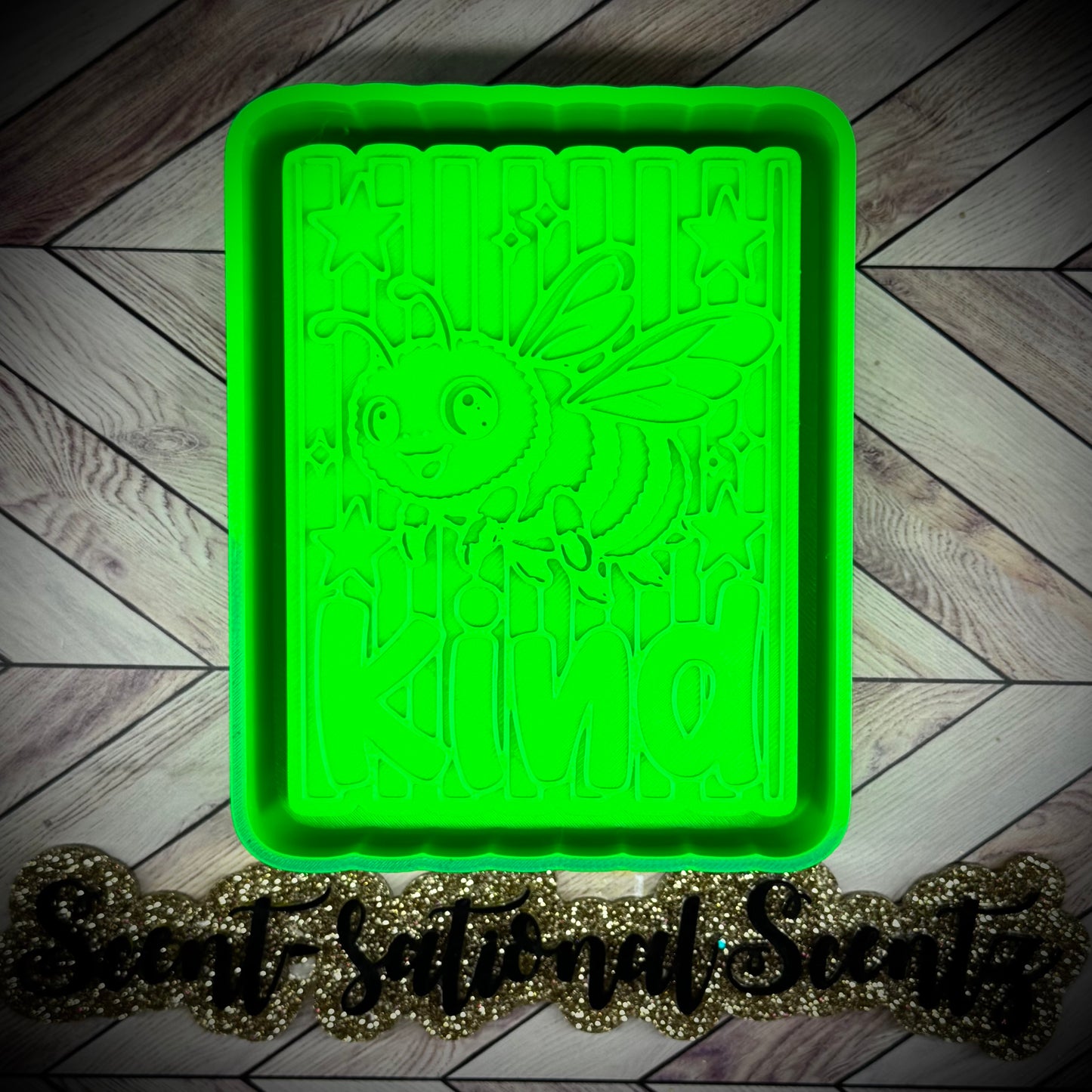 Preppy Bee Kind mold