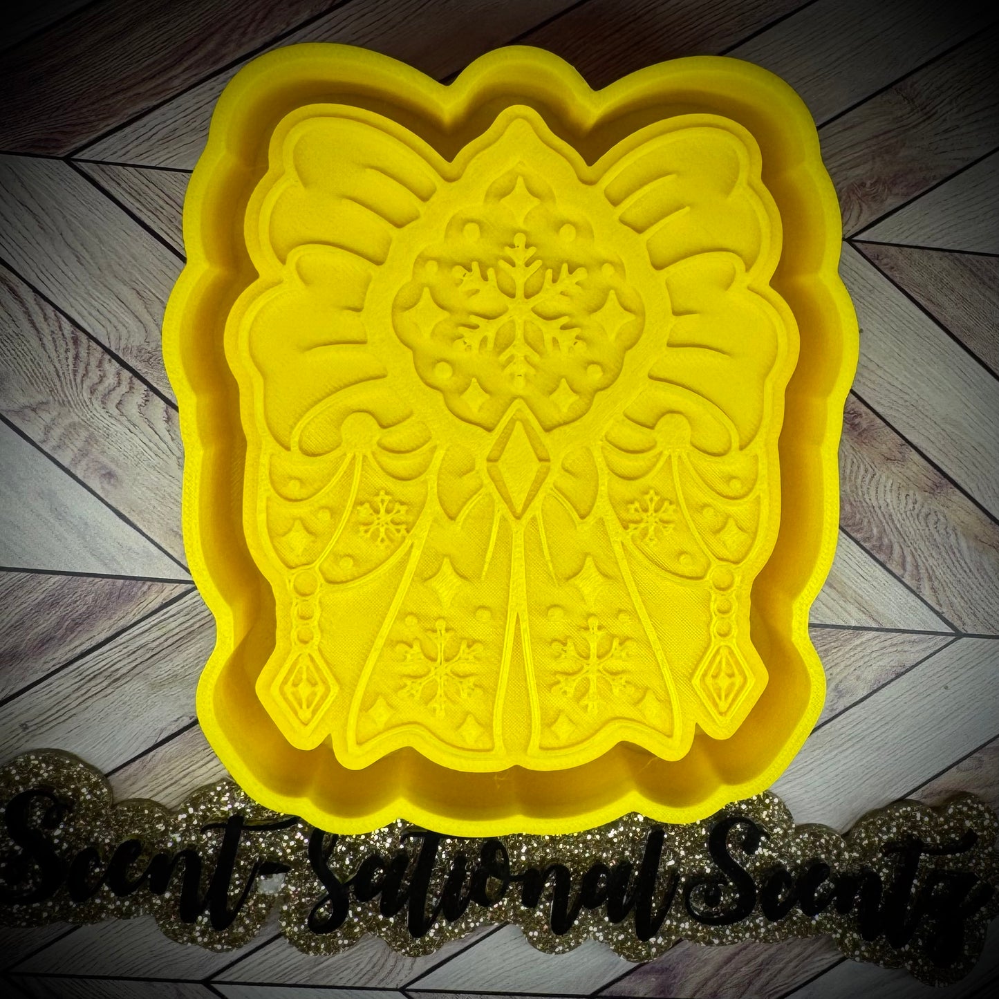 Elsa Bow mold