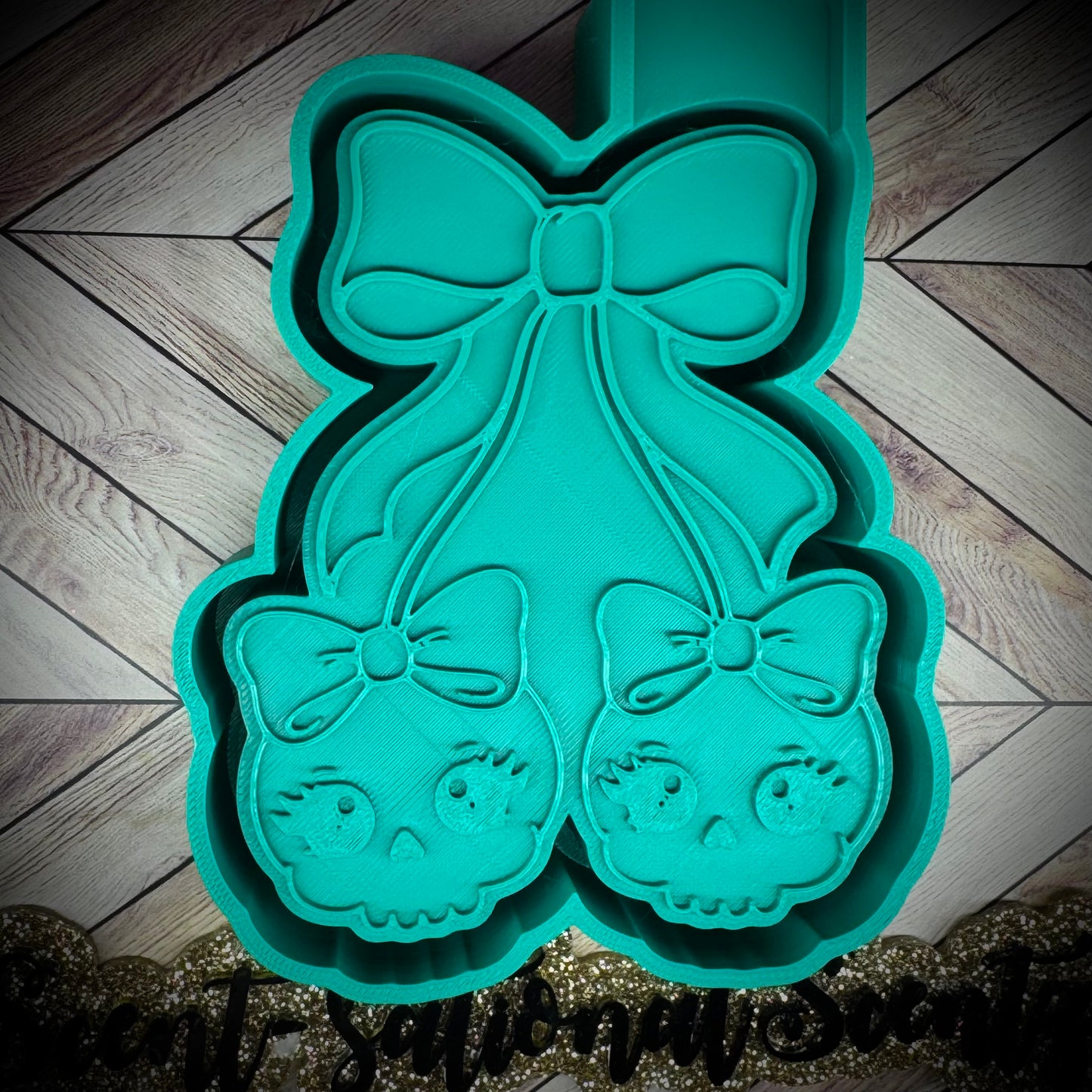 Skull Girl Bow Cherry mold